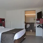 Brit Hotel